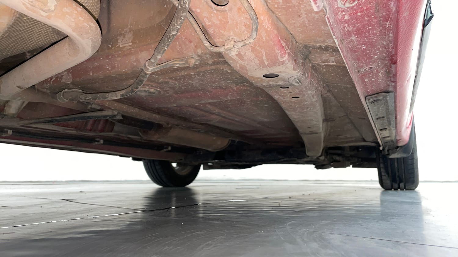 Used 2018 Maruti Suzuki Swift ZXi AMT Petrol Automatic extra REAR RIGHT UNDERBODY VIEW