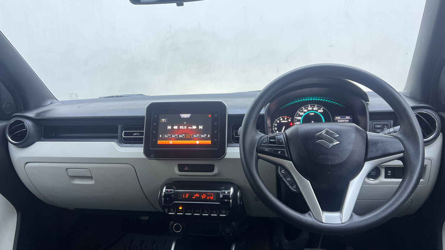 Used 2024 Maruti Suzuki Ignis Alpha 1.2 AMT Petrol Automatic interior DASHBOARD VIEW