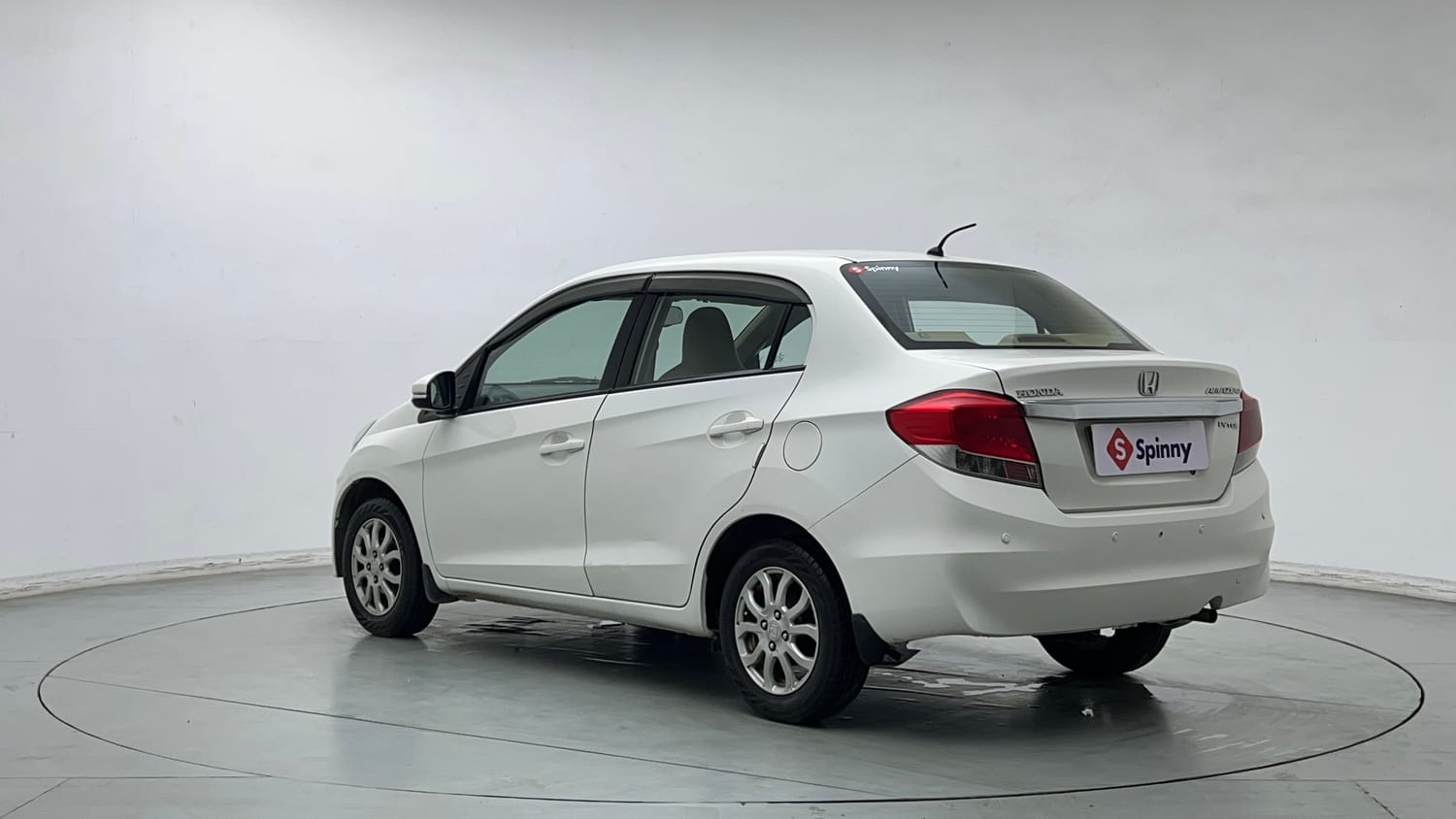 Used 2016 Honda Amaze 1.2 VX AT i-VTEC Petrol Automatic exterior LEFT REAR CORNER VIEW