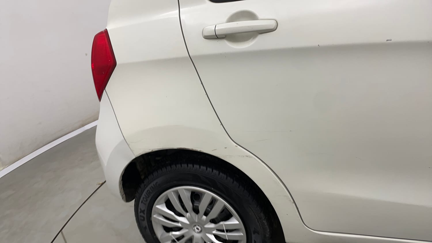 Used 2017 Maruti Suzuki Celerio ZXi AMT Petrol Automatic dents MINOR SCRATCH