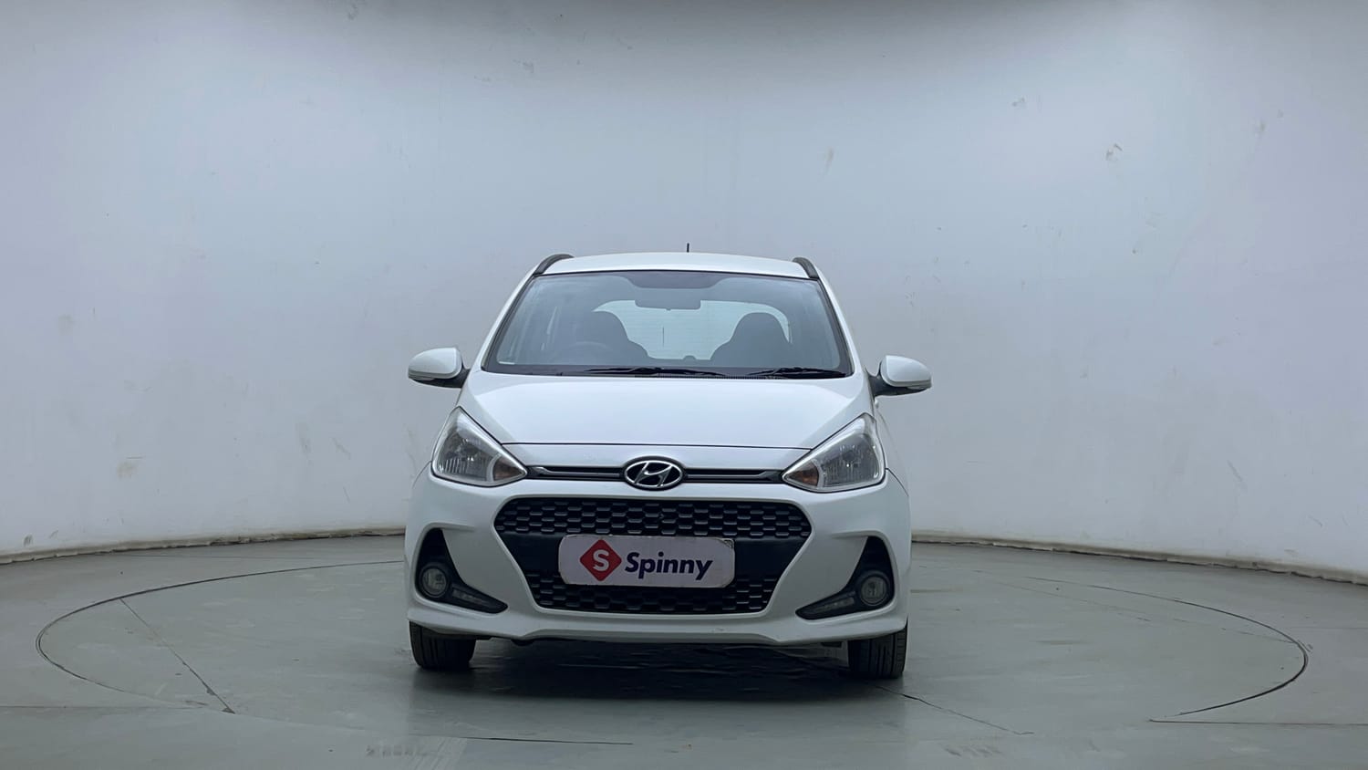 Used 2017 Hyundai Grand i10 Sportz (O) AT 1.2 Kappa VTVT Petrol Automatic exterior FRONT VIEW