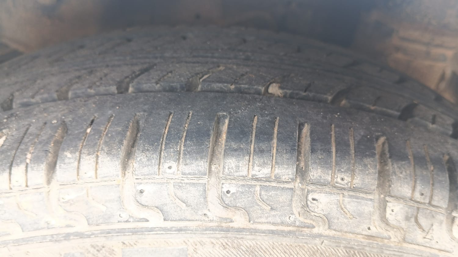 Used 2017 Hyundai Eon Sportz Petrol Manual tyres LEFT REAR TYRE TREAD VIEW