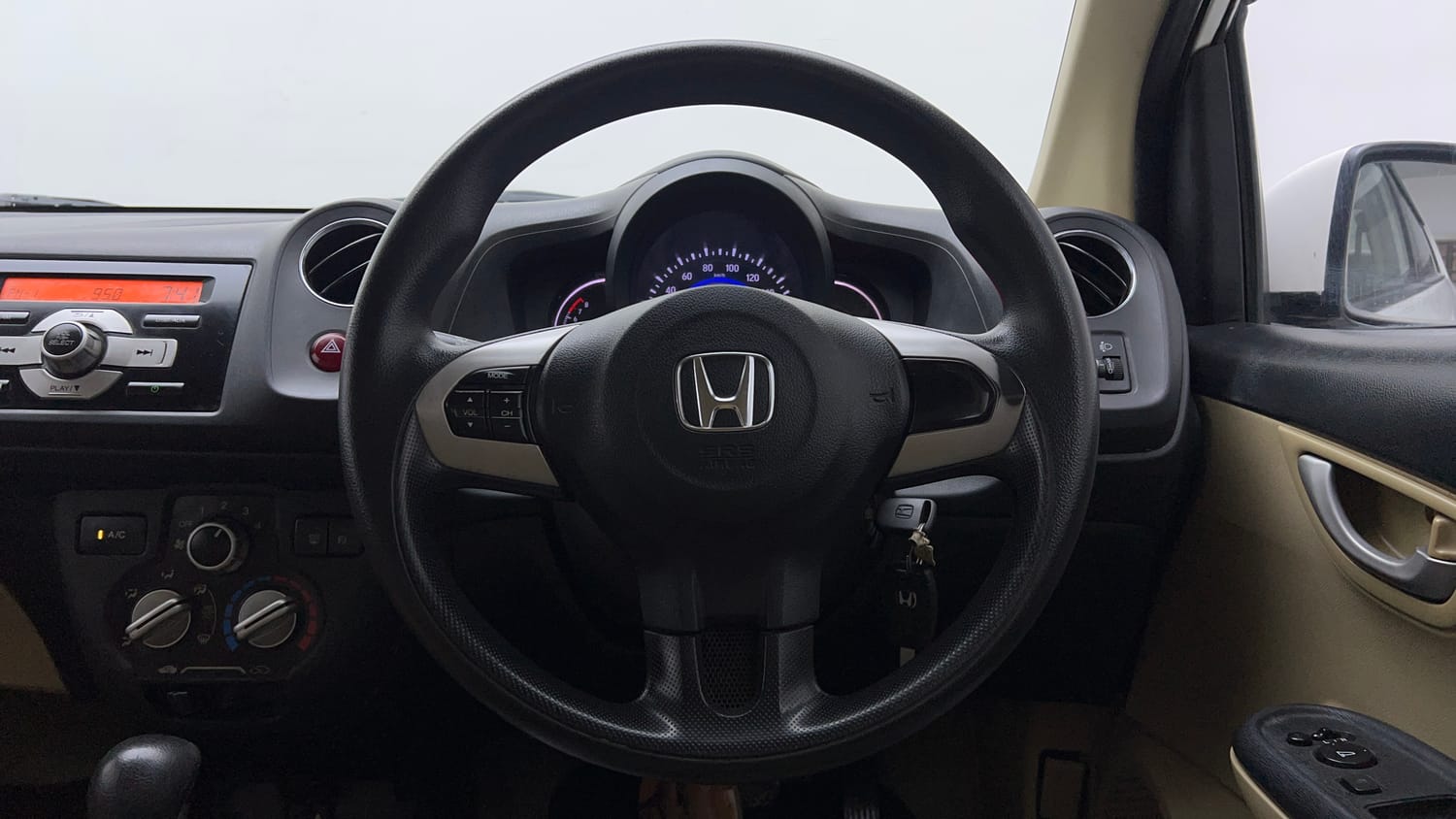Used 2016 Honda Amaze 1.2 VX AT i-VTEC Petrol Automatic interior STEERING VIEW