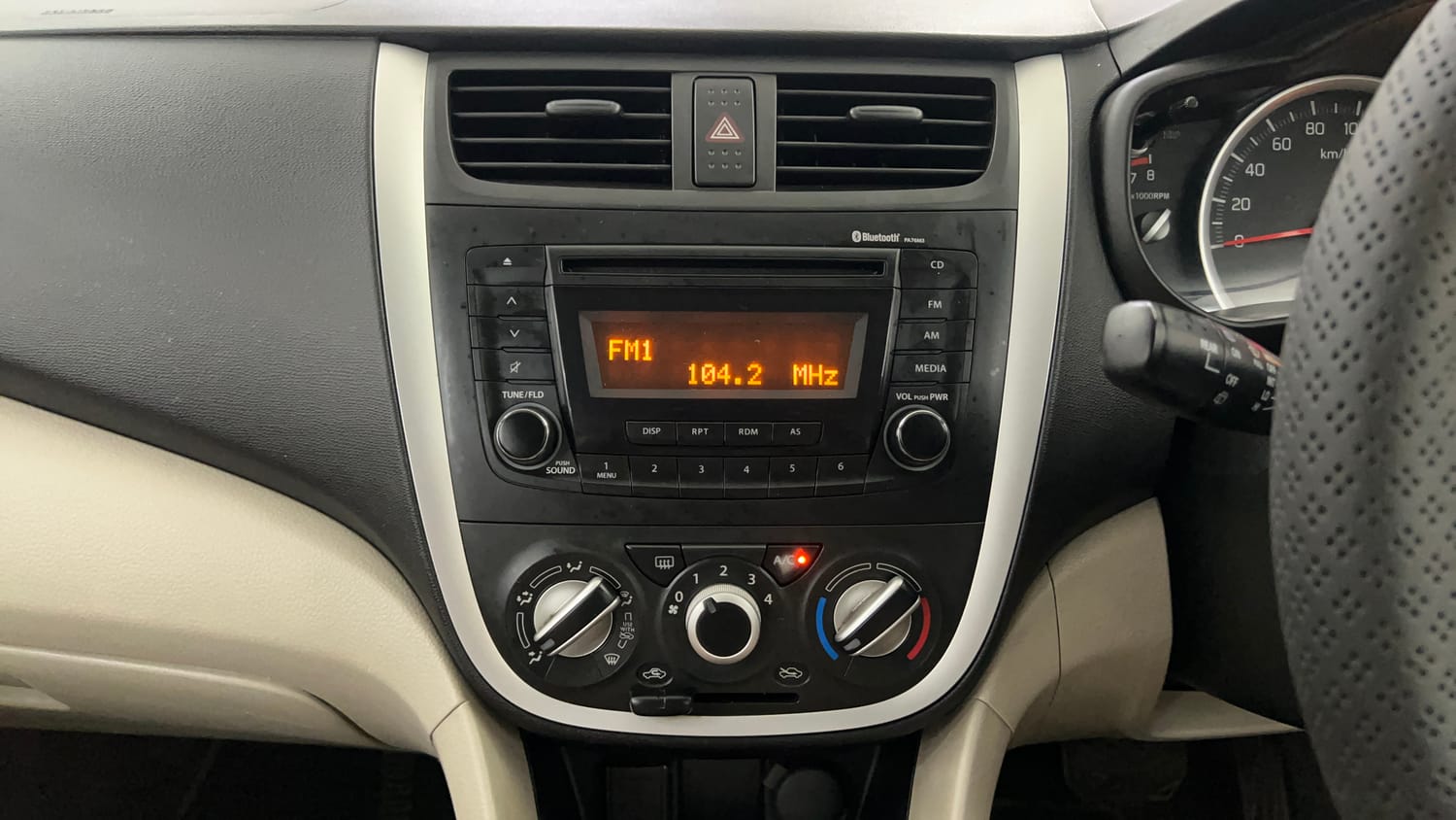 Used 2019 Maruti Suzuki Celerio ZXi (O) AMT Petrol Automatic interior MUSIC SYSTEM & AC CONTROL VIEW