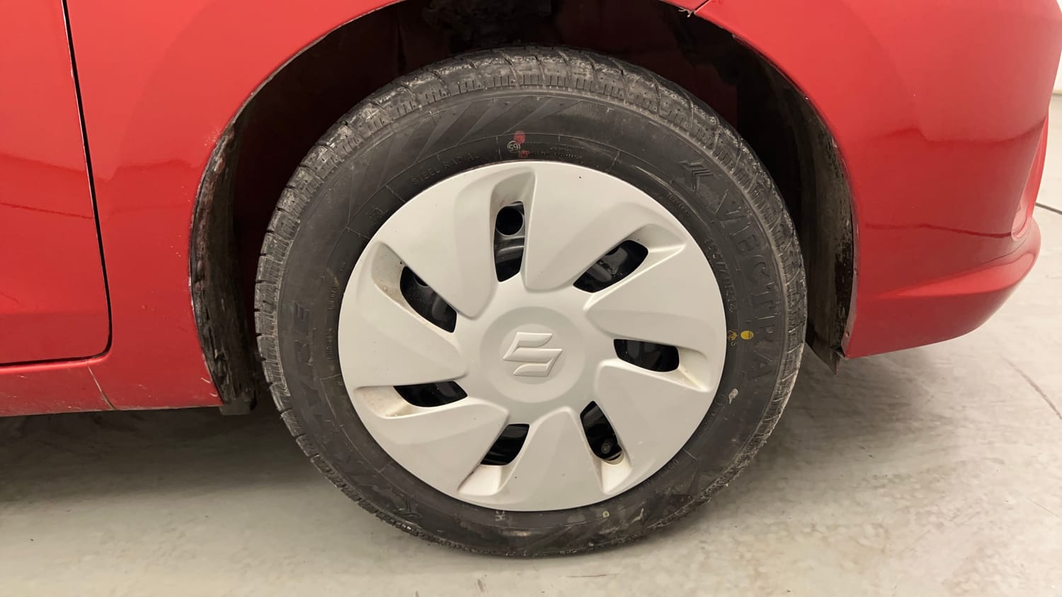 Used 2019 Maruti Suzuki Celerio ZXi (O) AMT Petrol Automatic tyres RIGHT FRONT TYRE RIM VIEW
