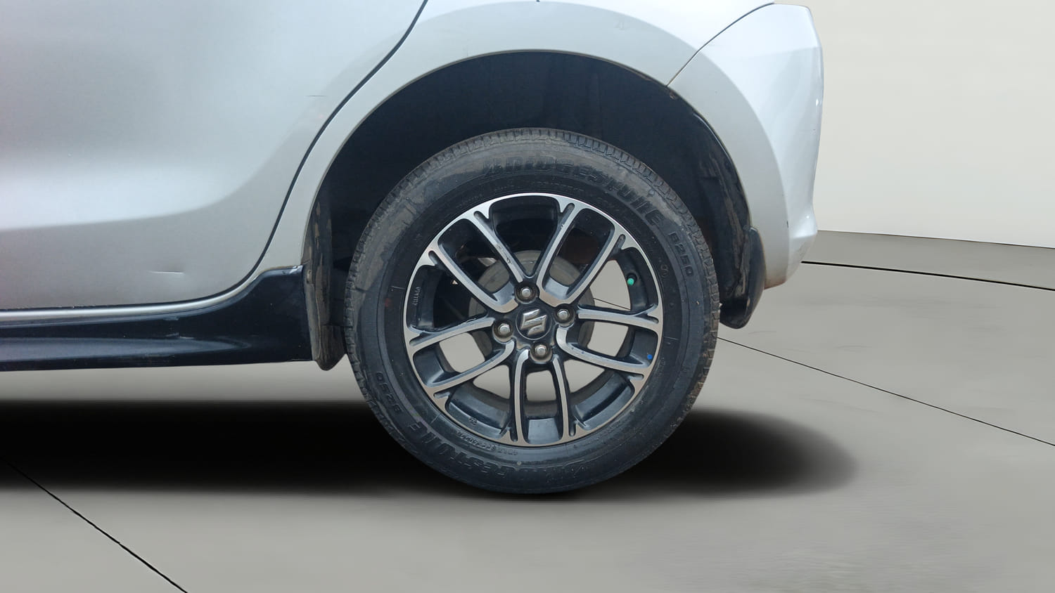 Used 2019 Maruti Suzuki Swift ZDi Plus AMT Diesel Automatic tyres LEFT REAR TYRE RIM VIEW