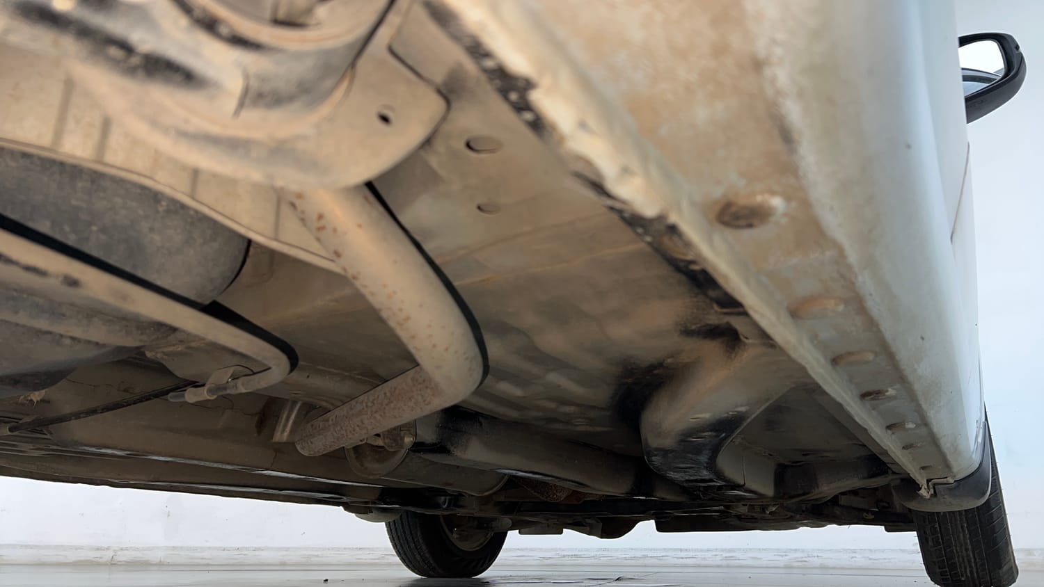 Used 2016 Honda Amaze 1.2 VX AT i-VTEC Petrol Automatic extra REAR RIGHT UNDERBODY VIEW