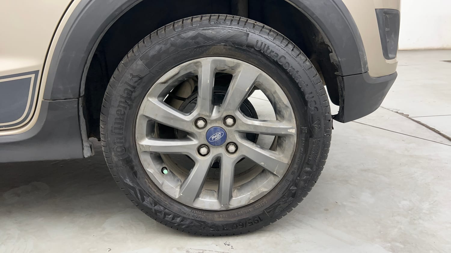 Used 2019 Ford Freestyle Titanium 1.5 TDCi Diesel Manual tyres LEFT REAR TYRE RIM VIEW