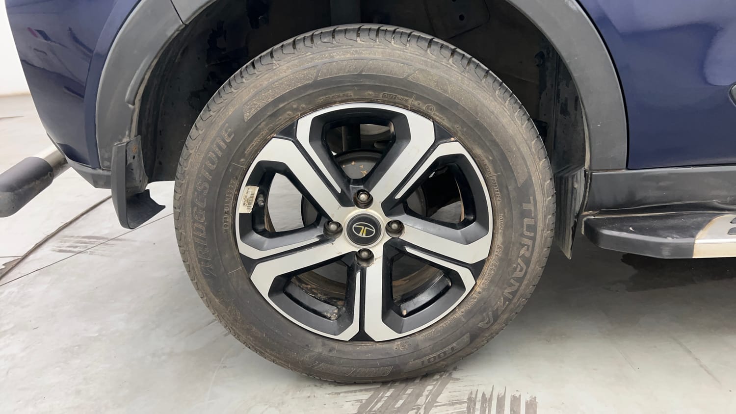 Used 2023 Tata Nexon XZ Plus LUXS Diesel Diesel Manual tyres RIGHT REAR TYRE RIM VIEW