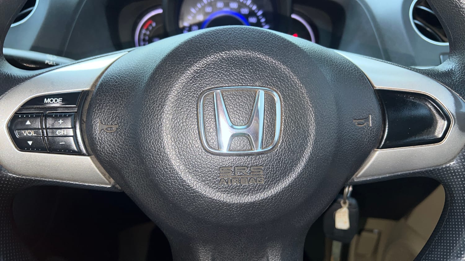 Used 2016 Honda Amaze 1.2 VX AT i-VTEC Petrol Automatic top_features Steering mounted controls