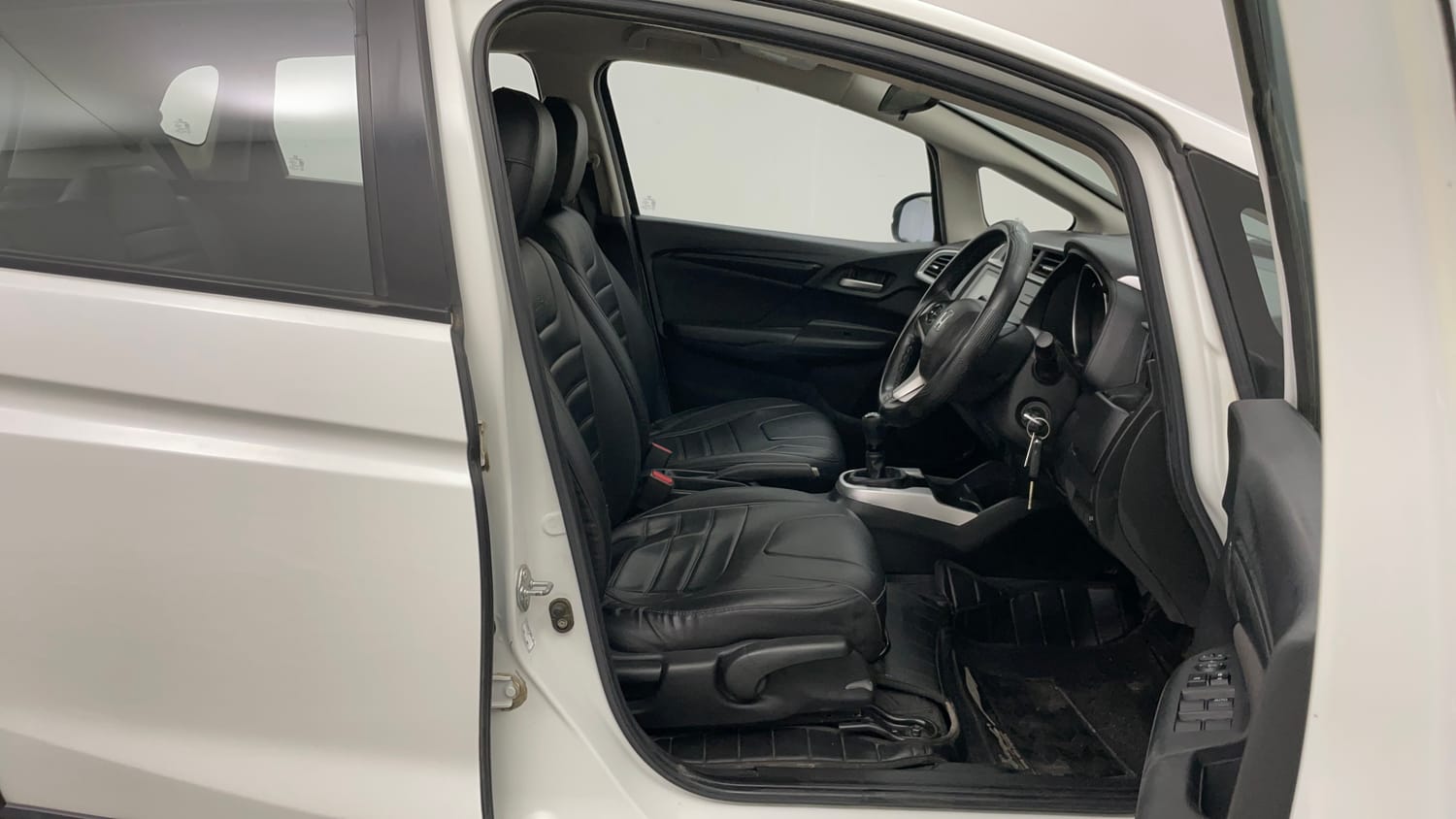 Used 2022 Honda WR-V SV MT Petrol Petrol Manual interior RIGHT SIDE FRONT DOOR CABIN VIEW