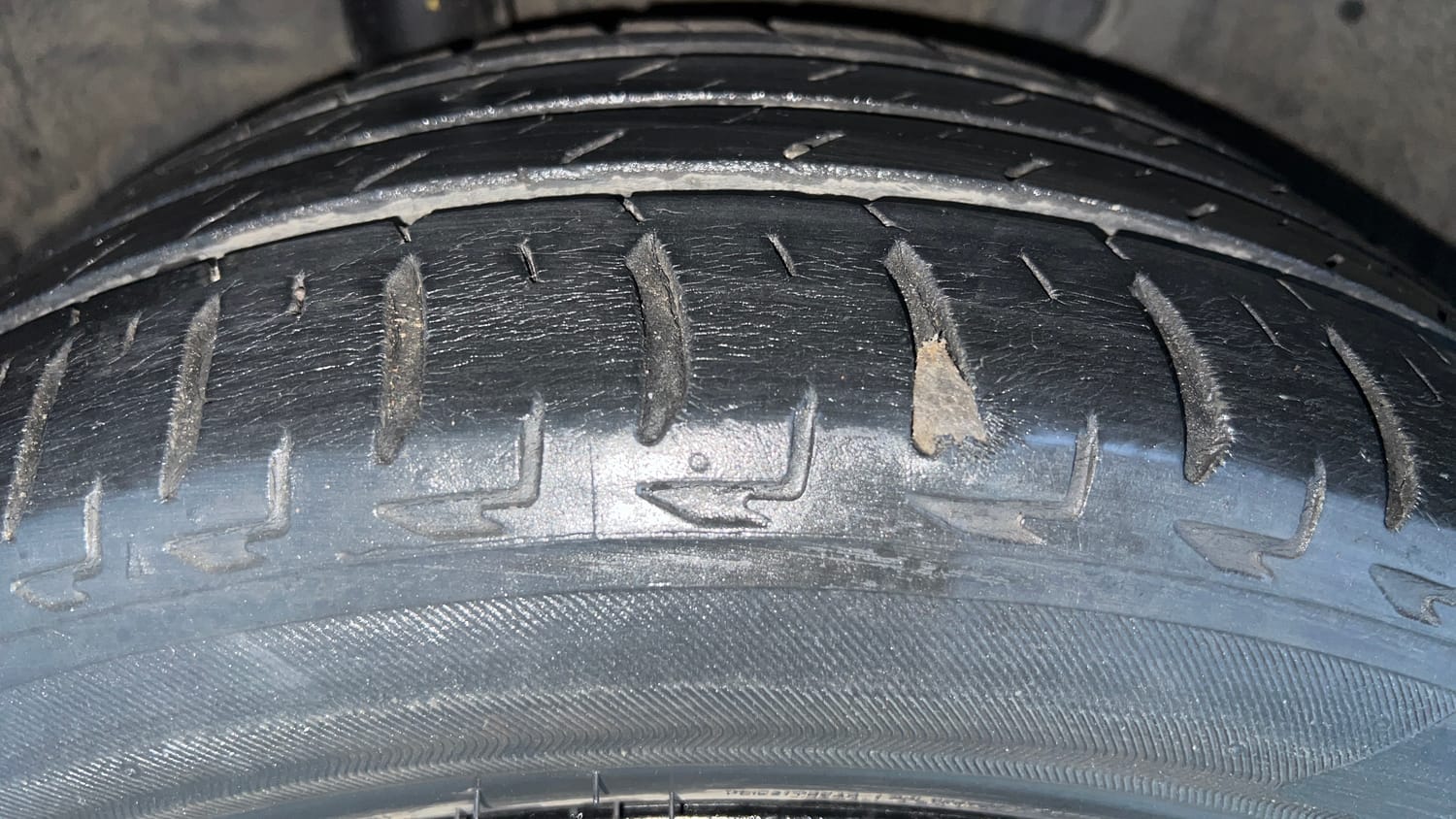 Used 2023 Hyundai Verna SX 1.5 Turbo Petrol MT Petrol Manual tyres RIGHT REAR TYRE TREAD VIEW