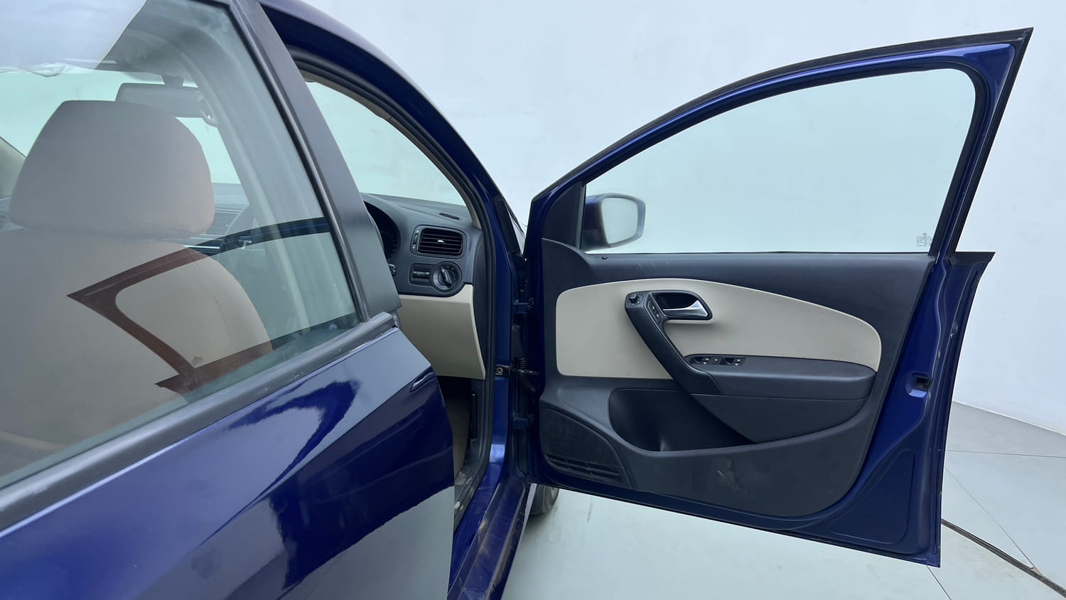 Used 2013 Volkswagen Polo Comfortline 1.2L (P) Petrol Manual interior RIGHT FRONT DOOR OPEN VIEW