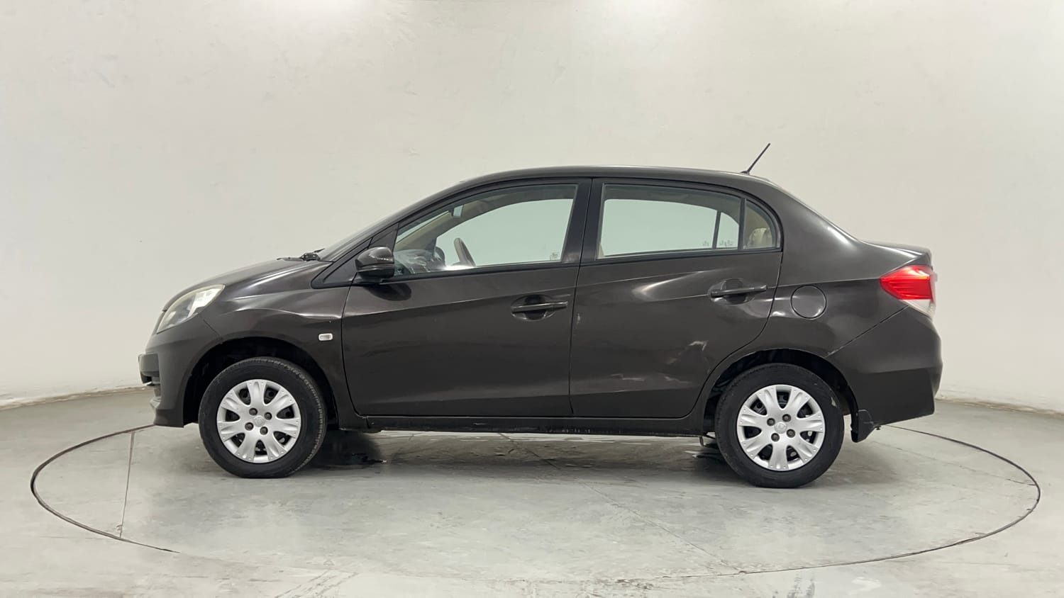 Used 2015 Honda Amaze 1.2 S i-VTEC Petrol Manual exterior LEFT SIDE VIEW