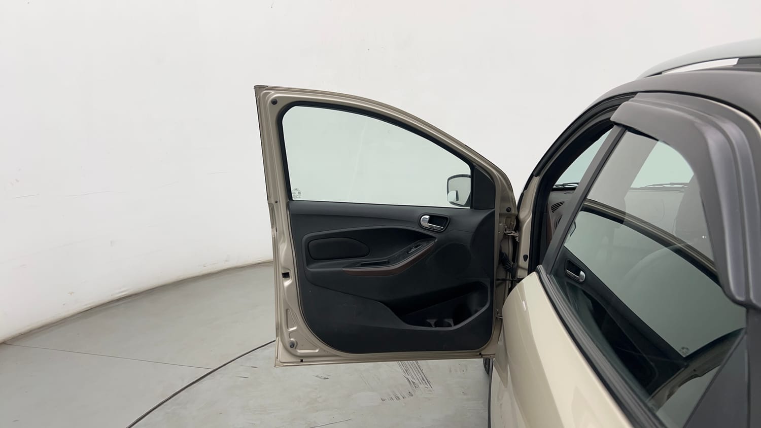 Used 2019 Ford Freestyle Titanium 1.5 TDCi Diesel Manual interior LEFT FRONT DOOR OPEN VIEW