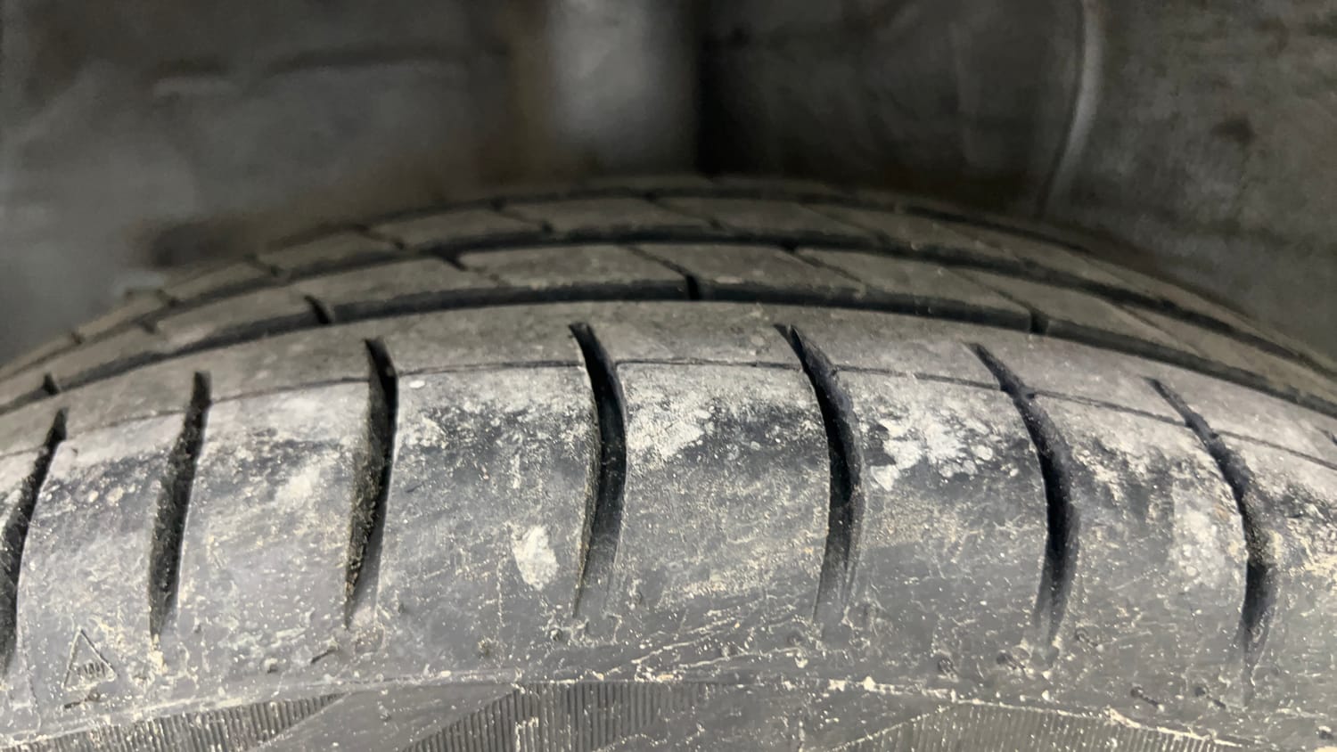Used 2018 Hyundai Grand i10 Magna 1.2 Kappa VTVT Petrol Manual tyres RIGHT REAR TYRE TREAD VIEW