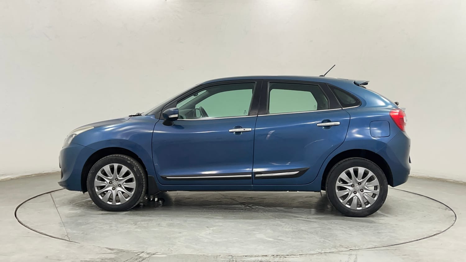 Used 2018 Maruti Suzuki Baleno Alpha 1.2 Petrol Manual exterior LEFT SIDE VIEW