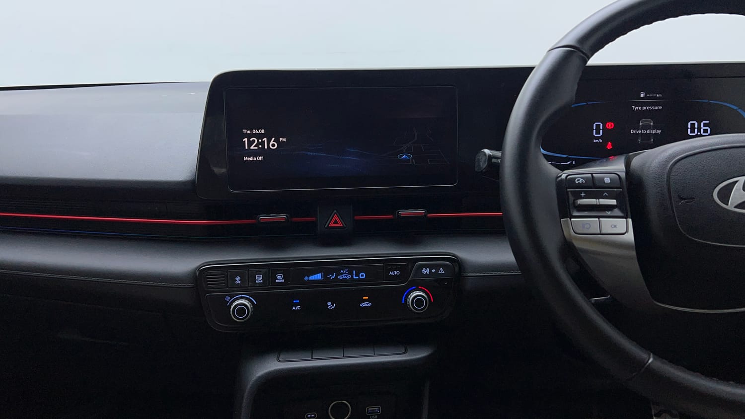 Used 2023 Hyundai Verna SX 1.5 Turbo Petrol MT Petrol Manual interior MUSIC SYSTEM & AC CONTROL VIEW