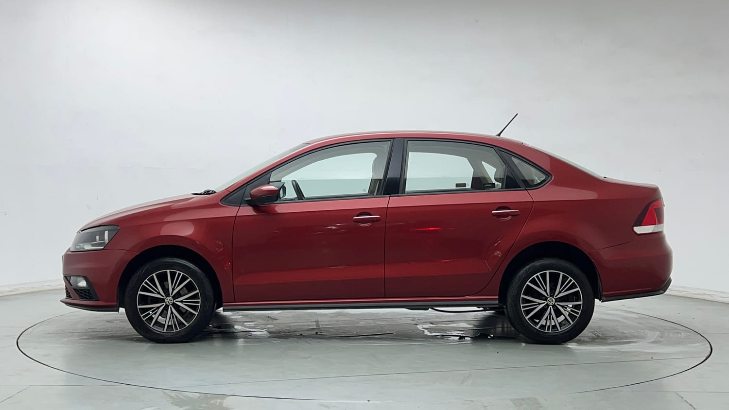 Used 2019 Volkswagen Vento Highline 1.2 (P) AT Petrol Automatic exterior LEFT SIDE VIEW