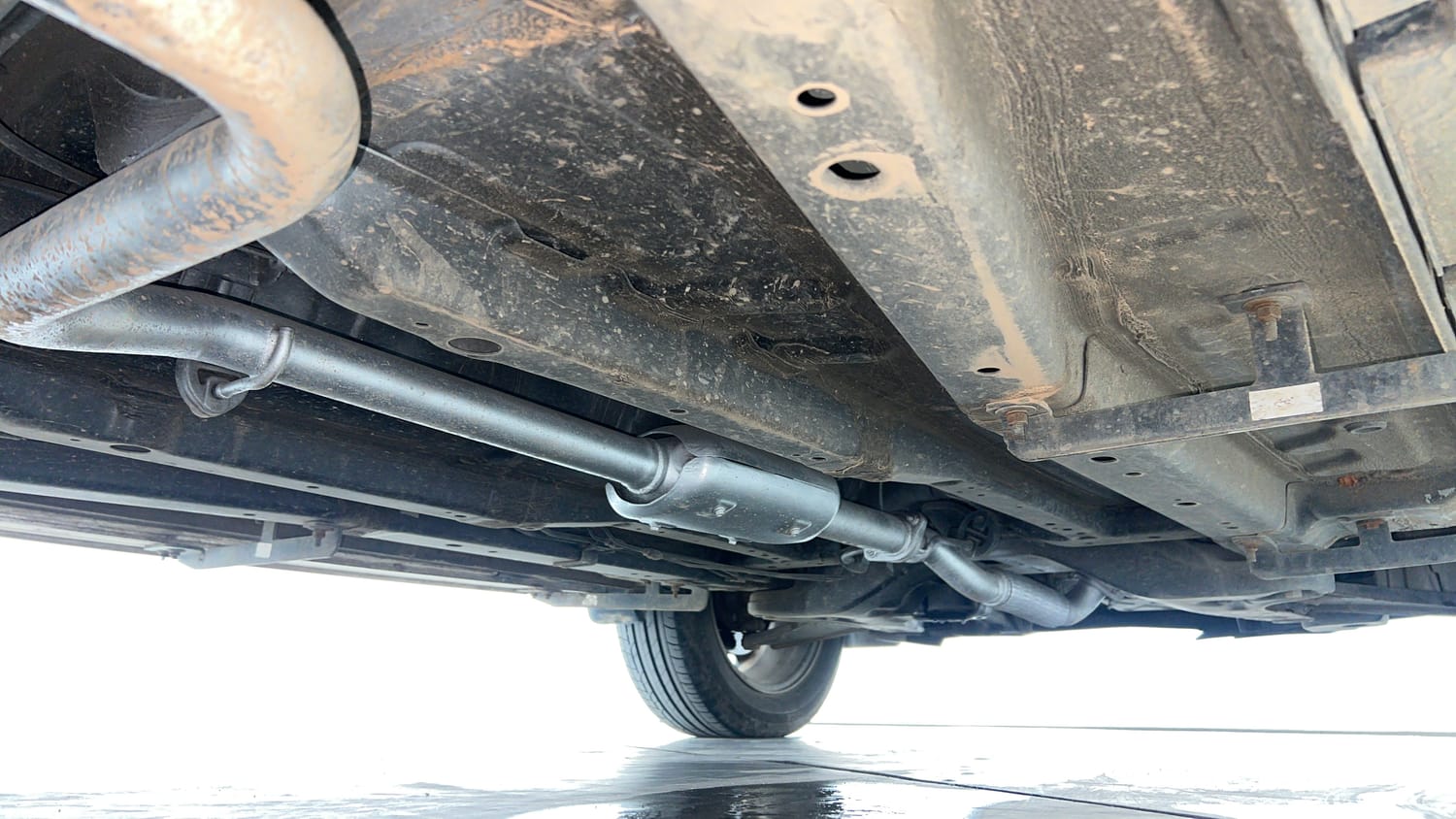 Used 2023 Tata Nexon XZ Plus LUXS Diesel Diesel Manual extra REAR RIGHT UNDERBODY VIEW
