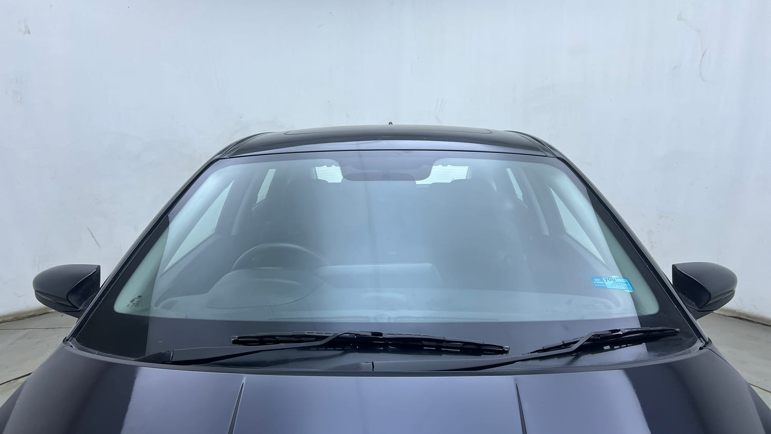 Used 2023 Hyundai i20 Asta (O) 1.2 MT Petrol Manual exterior FRONT WINDSHIELD VIEW