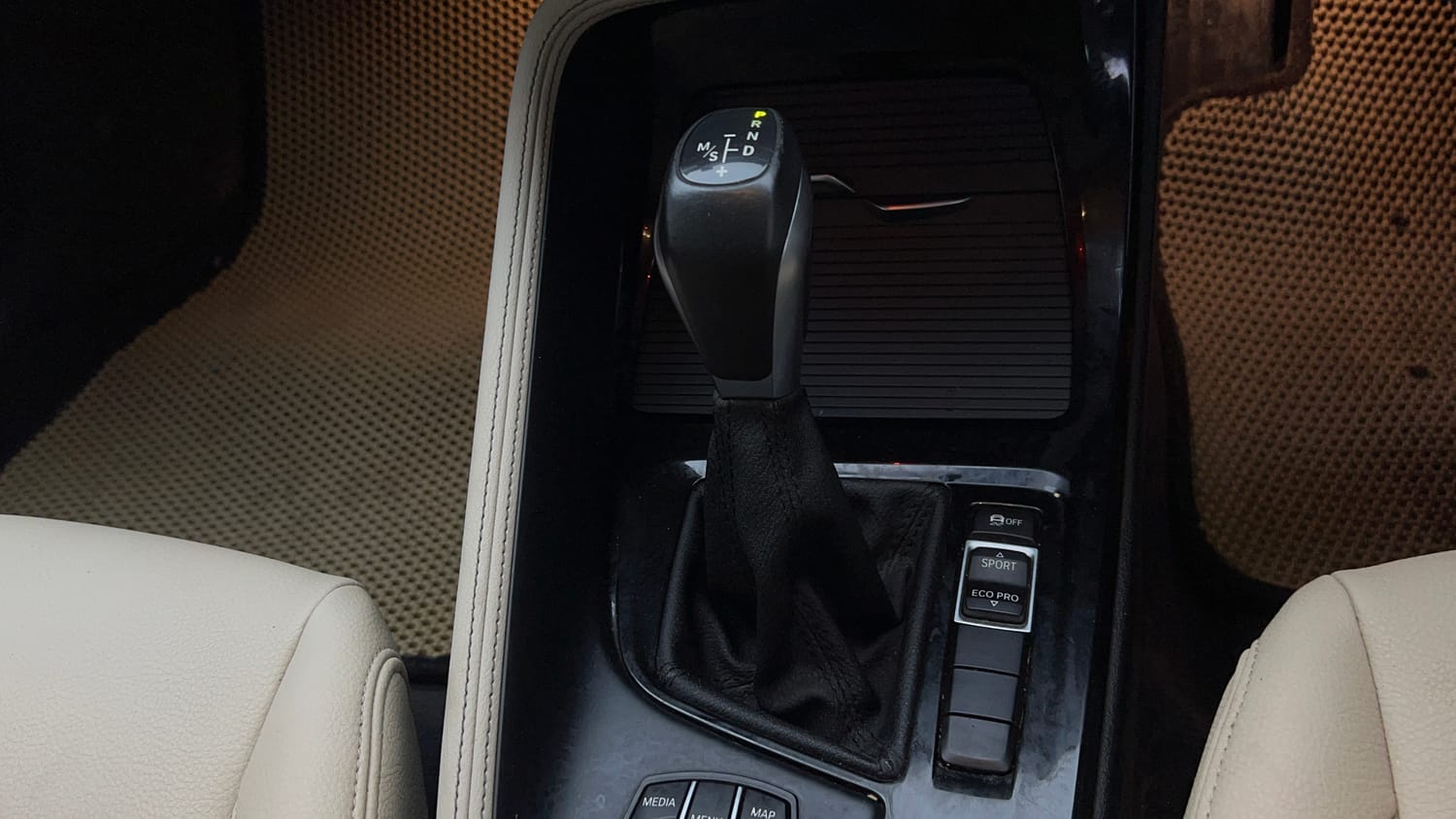 Used 2019 BMW X1 sDrive20d xLine Diesel Automatic interior GEAR  KNOB VIEW