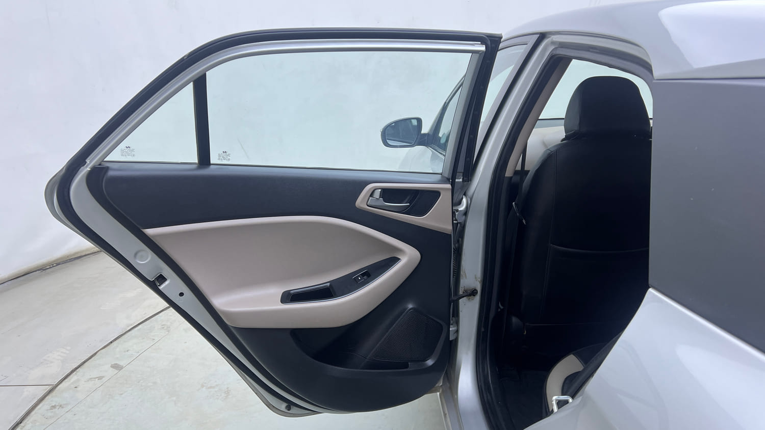 Used 2015 Hyundai Elite i20 Asta 1.2 Petrol Manual interior LEFT REAR DOOR OPEN VIEW