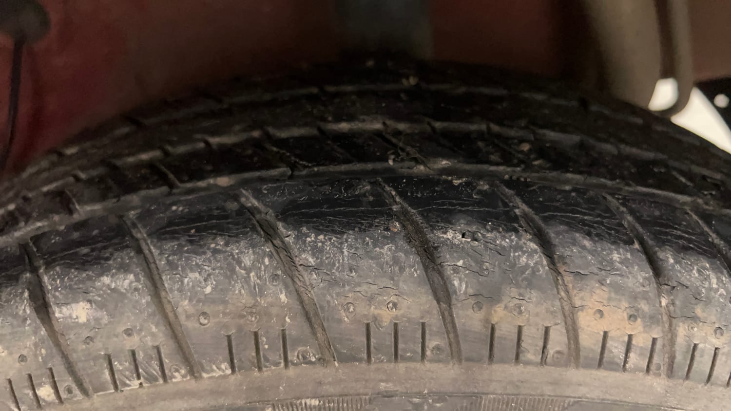 Used 2019 Maruti Suzuki Celerio ZXi (O) AMT Petrol Automatic tyres LEFT REAR TYRE TREAD VIEW