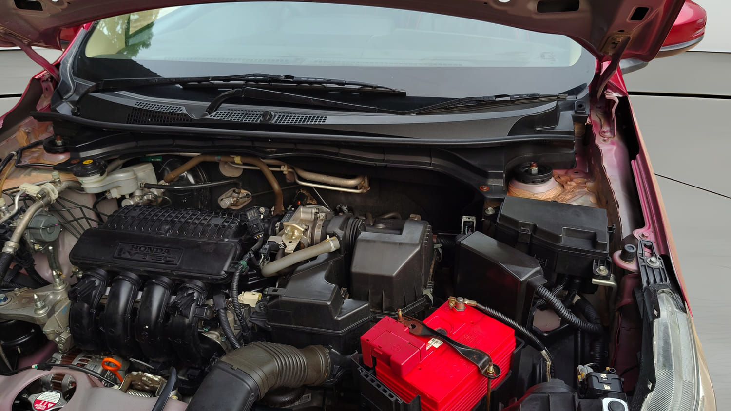 Used 2020 Honda Amaze 1.2 V MT Petrol Petrol Manual engine ENGINE LEFT SIDE HINGE & APRON VIEW