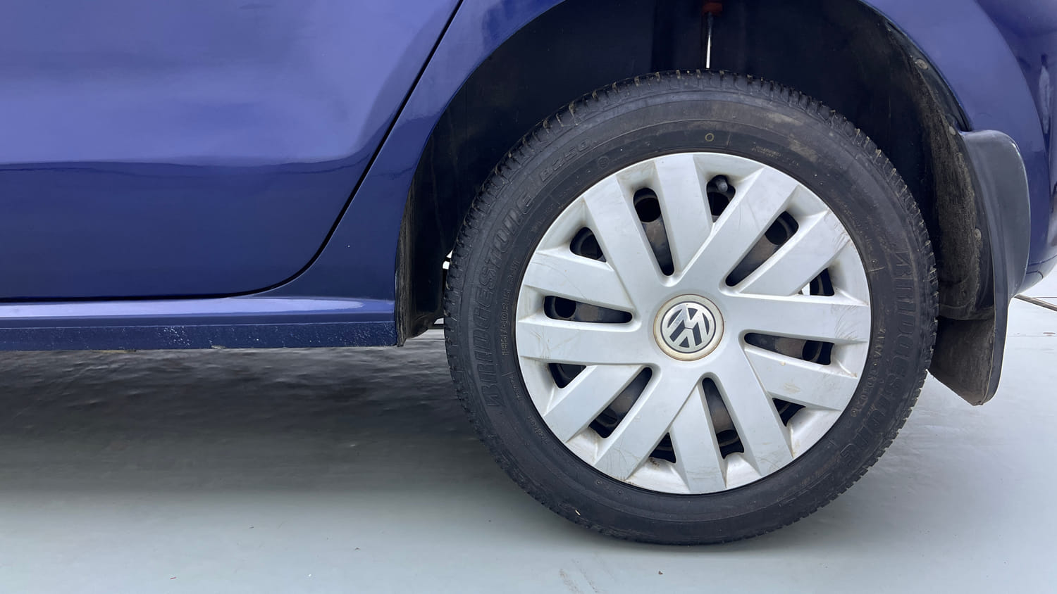 Used 2013 Volkswagen Polo Comfortline 1.2L (P) Petrol Manual tyres LEFT REAR TYRE RIM VIEW