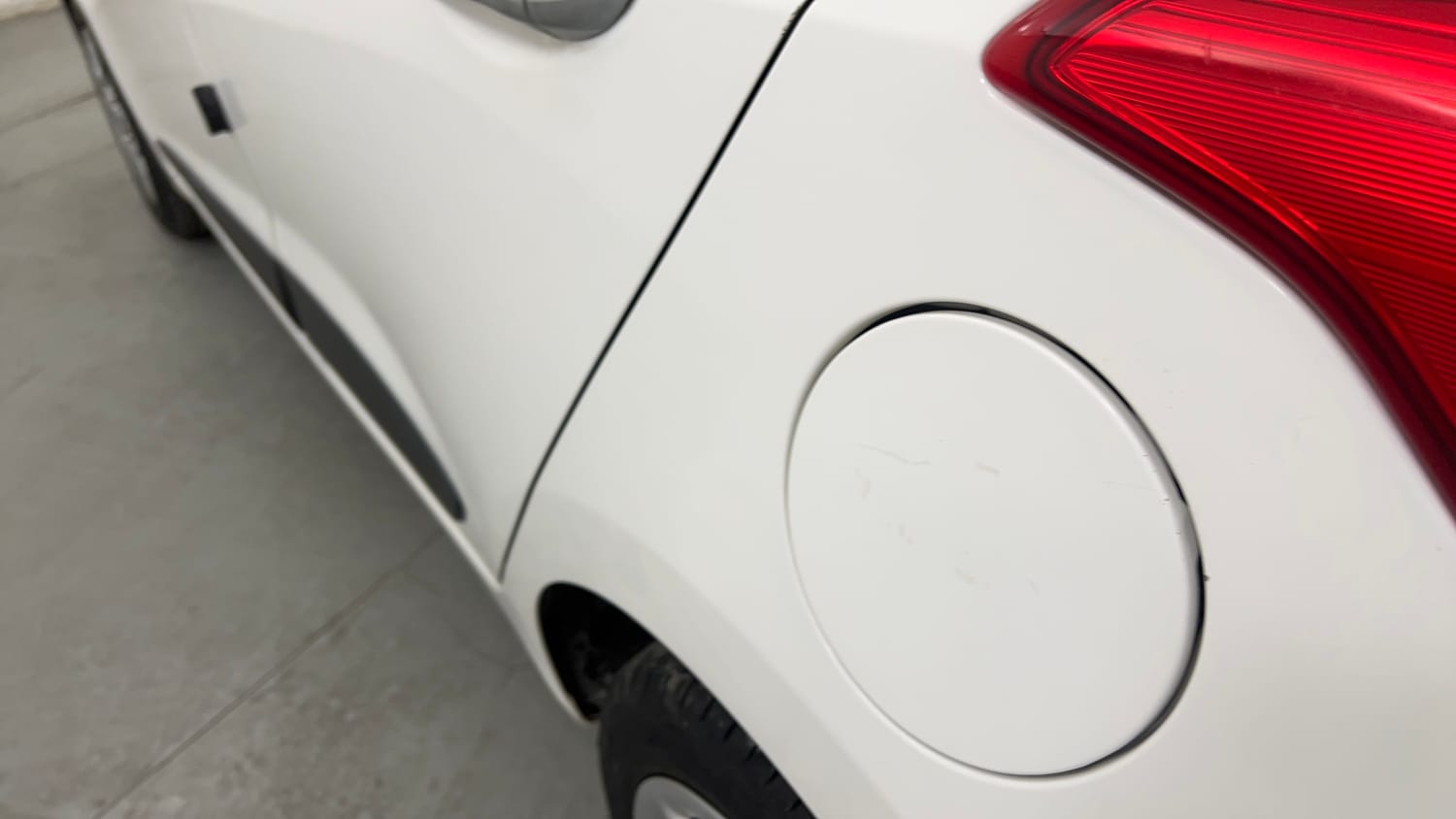 Used 2018 Hyundai Grand i10 Magna 1.2 Kappa VTVT Petrol Manual dents MINOR SCRATCH