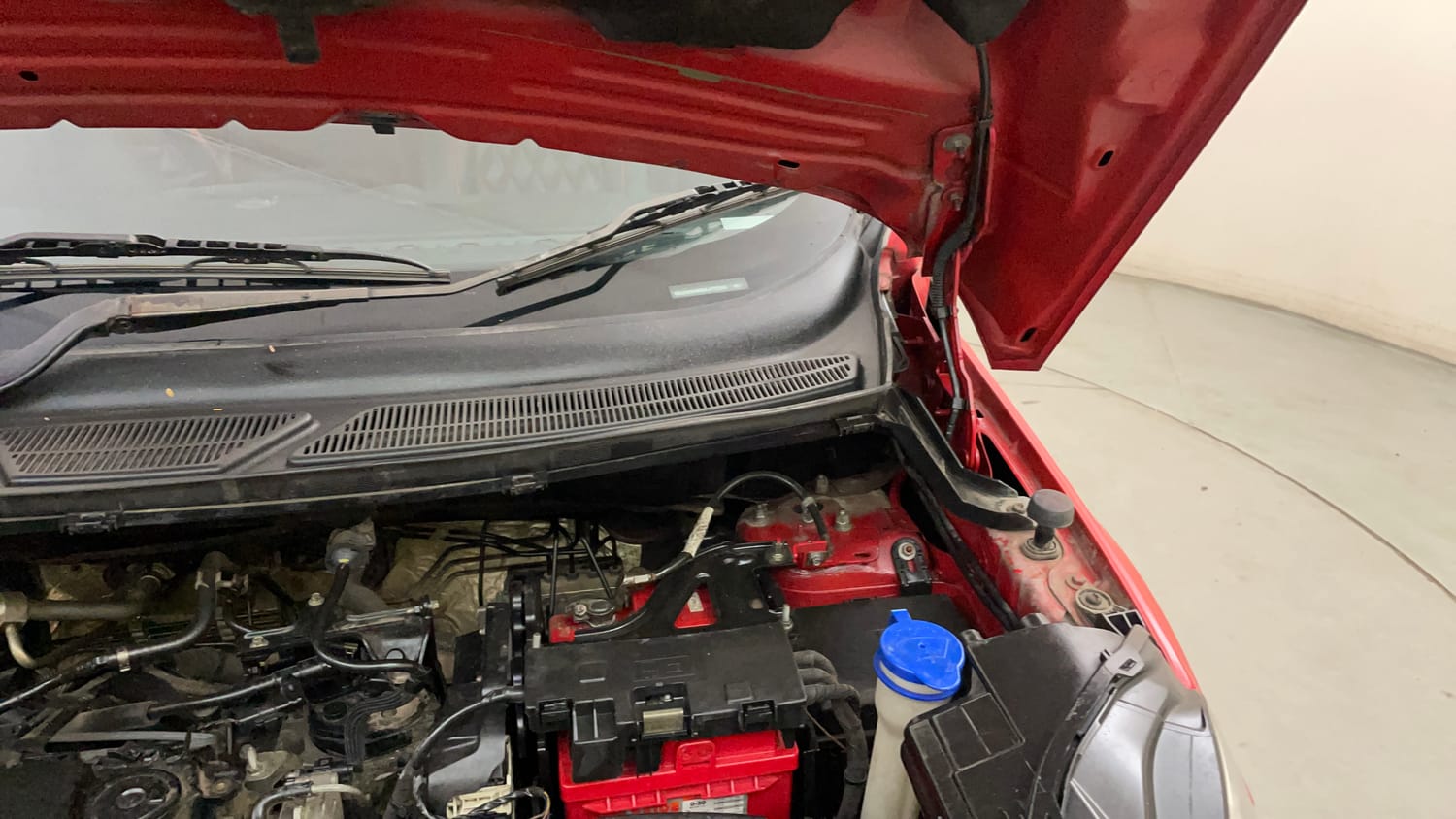 Used 2018 Ford EcoSport Titanium + 1.5L TDCi Diesel Manual engine ENGINE LEFT SIDE HINGE & APRON VIEW
