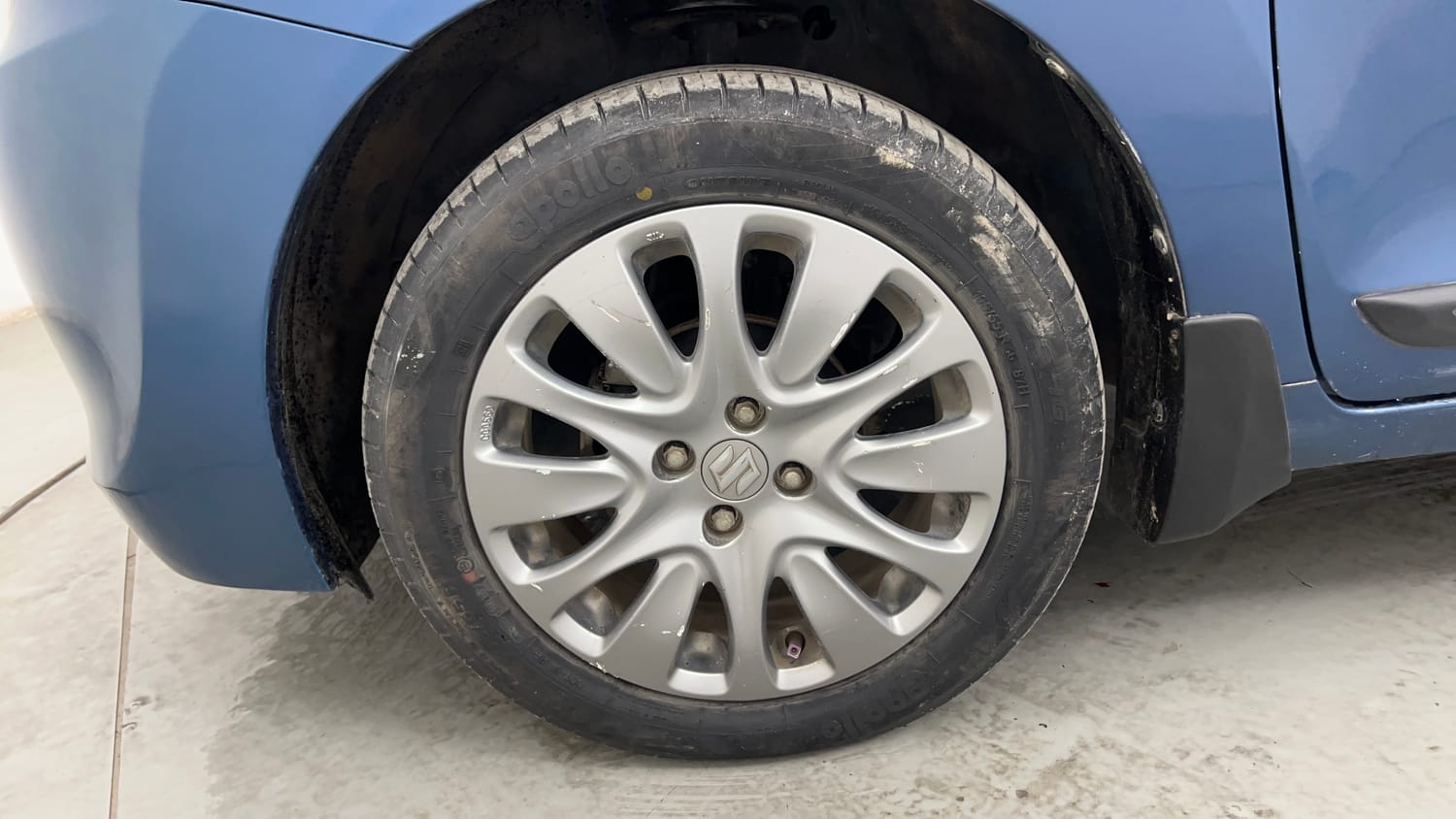 Used 2018 Maruti Suzuki Baleno Alpha 1.2 Petrol Manual tyres LEFT FRONT TYRE RIM VIEW