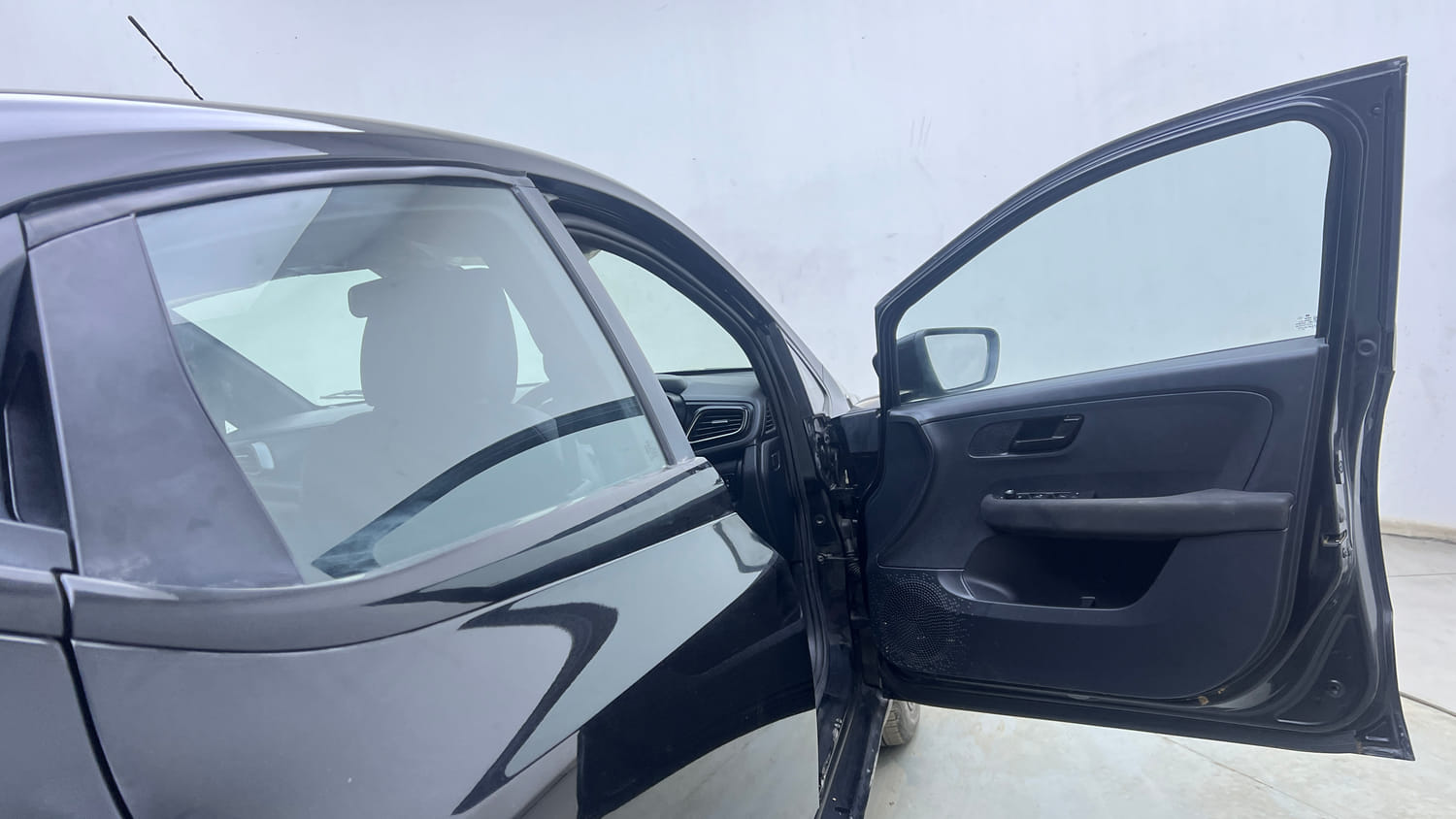 Used 2022 Tata Altroz XZ Plus Petrol Dark Edition Petrol Manual interior RIGHT FRONT DOOR OPEN VIEW