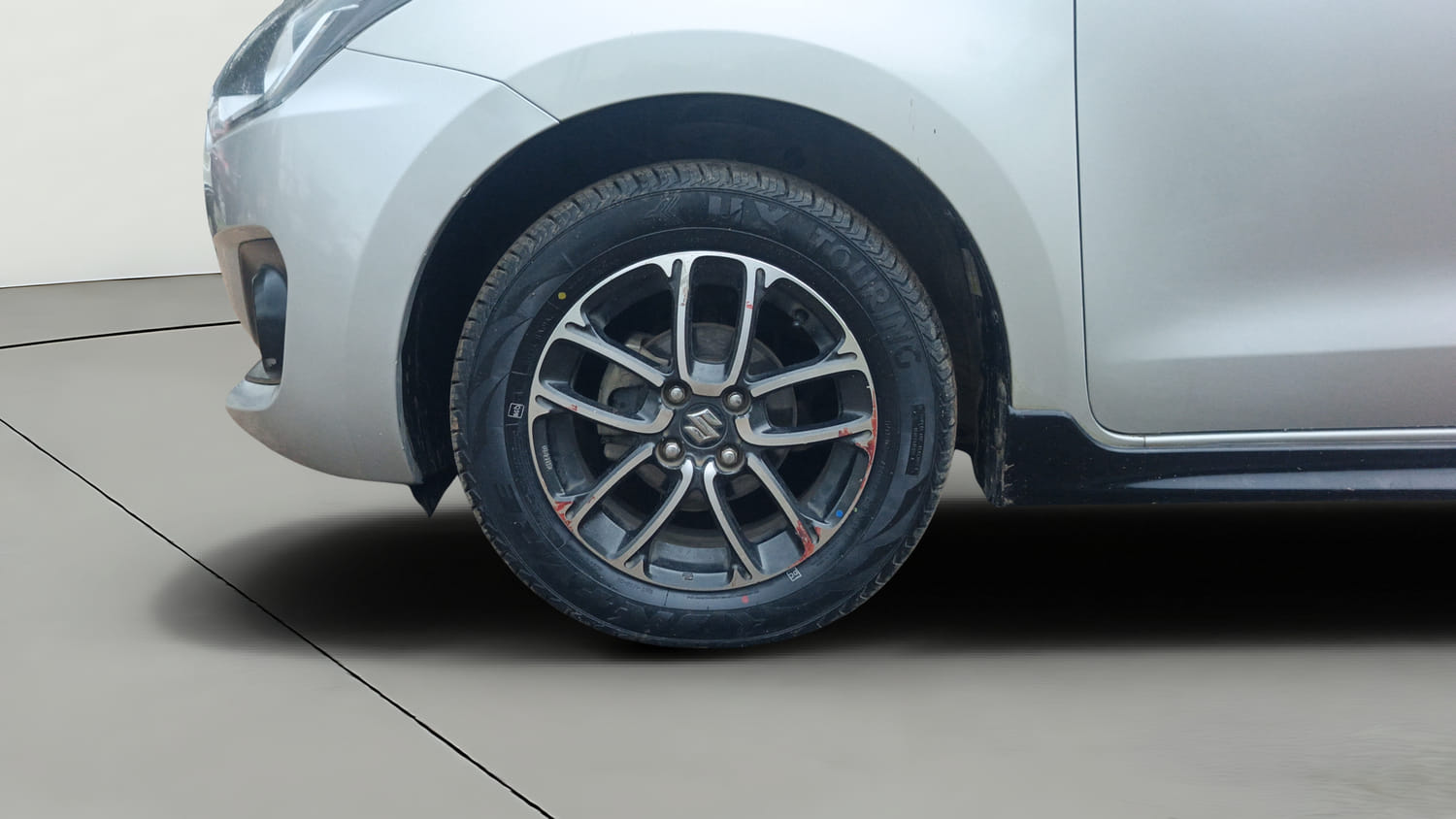 Used 2019 Maruti Suzuki Swift ZDi Plus AMT Diesel Automatic tyres LEFT FRONT TYRE RIM VIEW