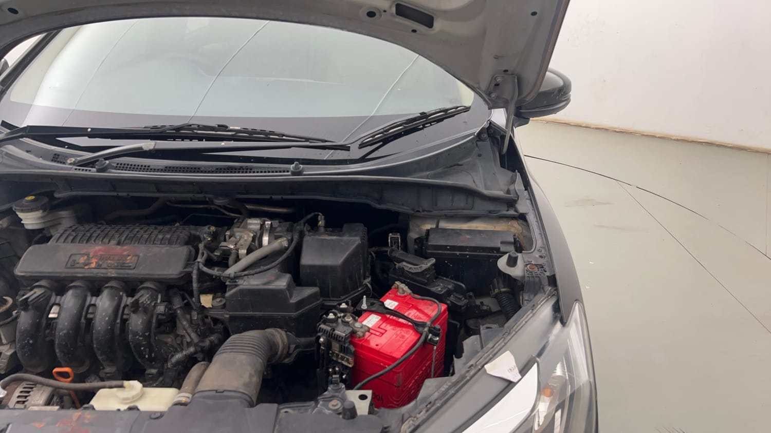 Used 2018 Honda City VX Petrol Petrol Manual engine ENGINE LEFT SIDE HINGE & APRON VIEW