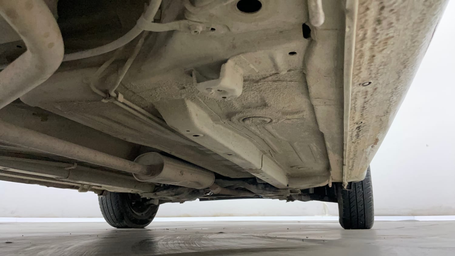 Used 2017 Maruti Suzuki Celerio ZXi AMT Petrol Automatic extra REAR RIGHT UNDERBODY VIEW