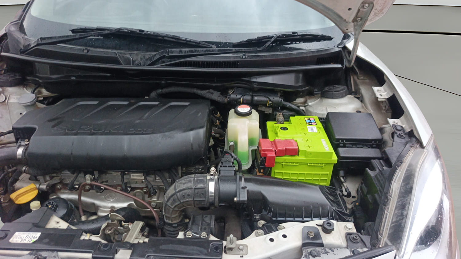 Used 2019 Maruti Suzuki Swift ZDi Plus AMT Diesel Automatic engine ENGINE LEFT SIDE HINGE & APRON VIEW