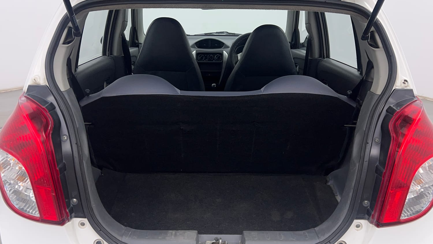 Used 2015 Maruti Suzuki Alto 800 Lxi Petrol Manual interior DICKY INSIDE VIEW