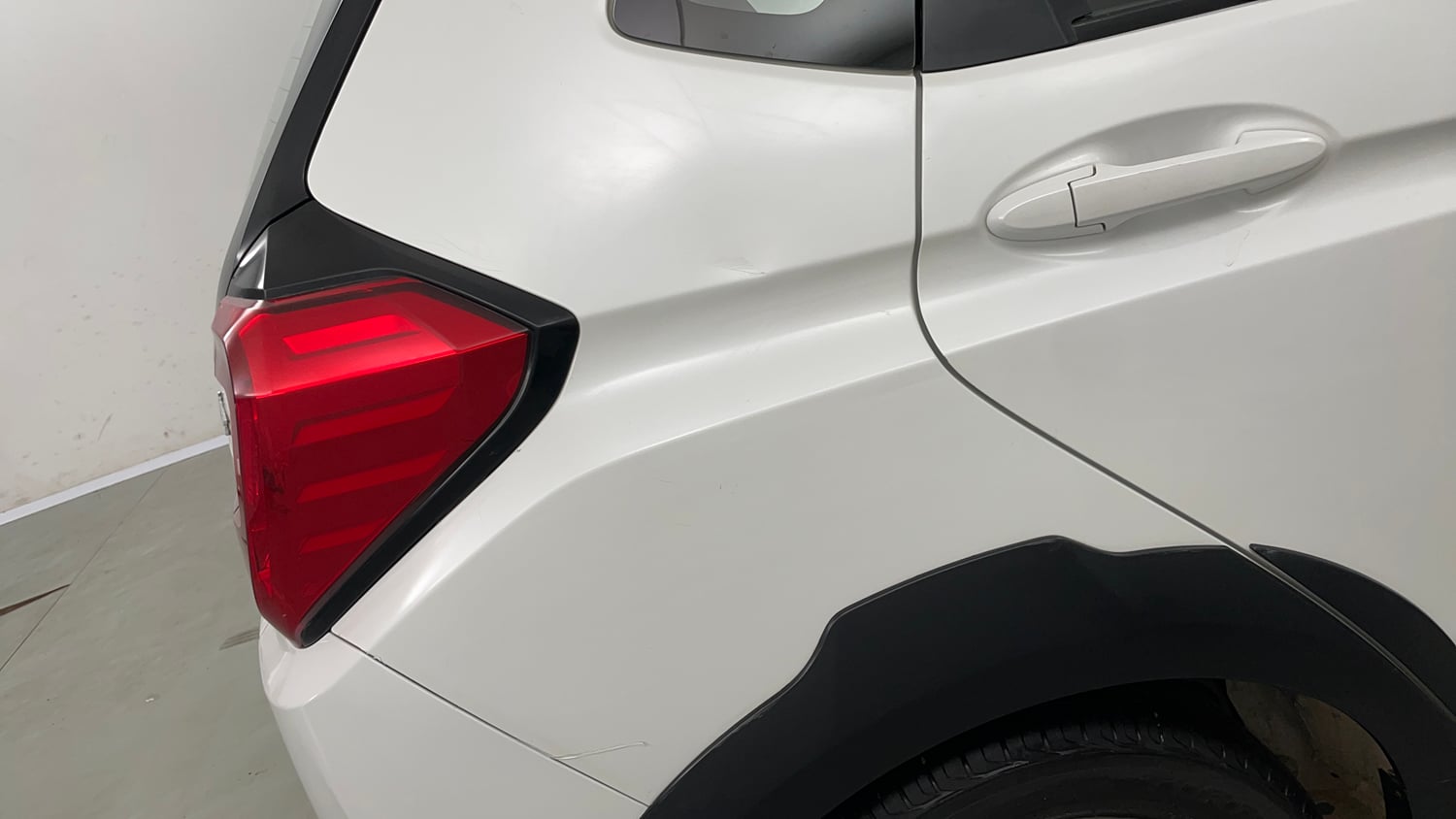 Used 2022 Honda WR-V SV MT Petrol Petrol Manual dents MINOR DENT