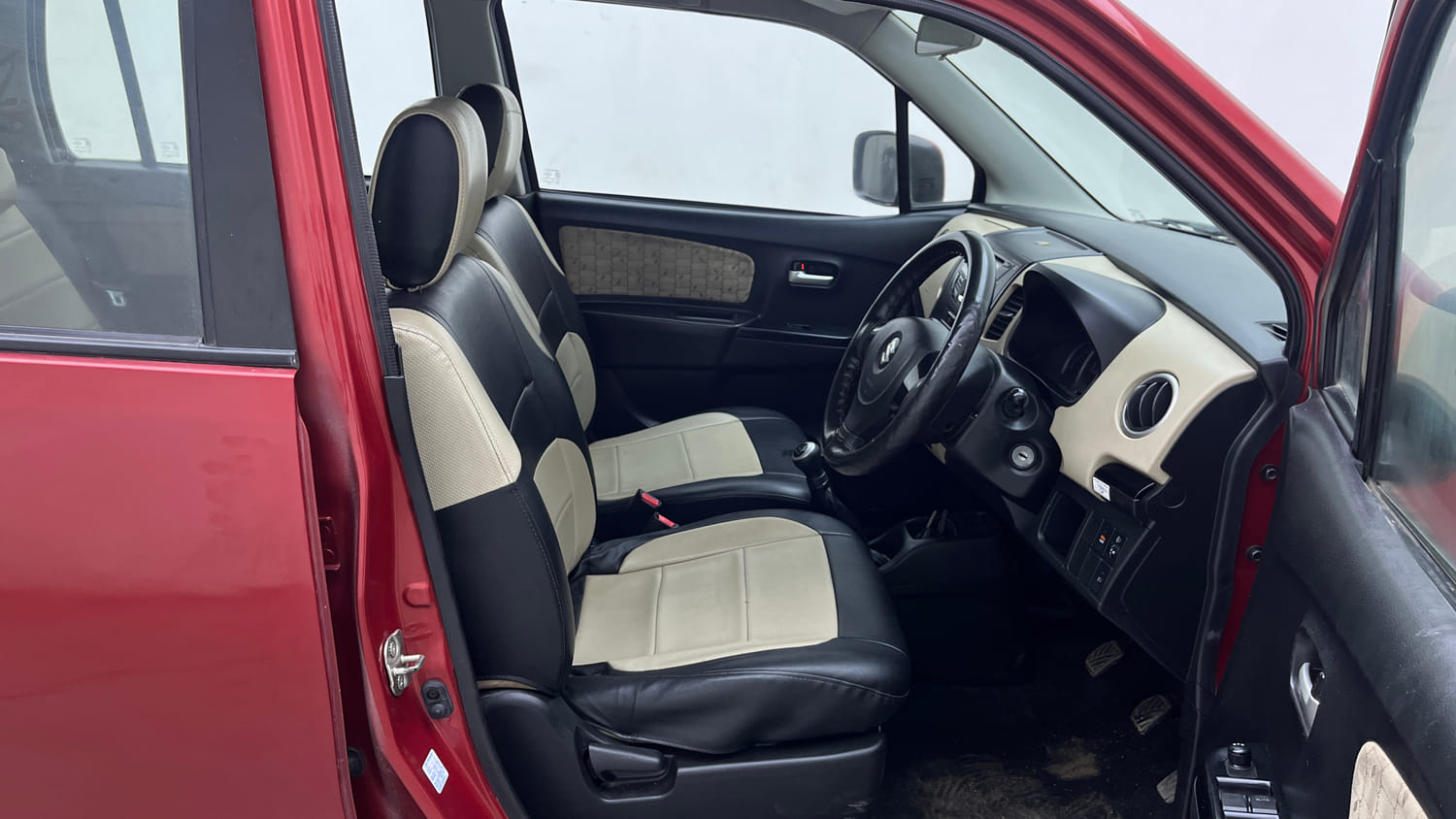 Used 2017 Maruti Suzuki Wagon R VXI+ Petrol Manual interior RIGHT SIDE FRONT DOOR CABIN VIEW