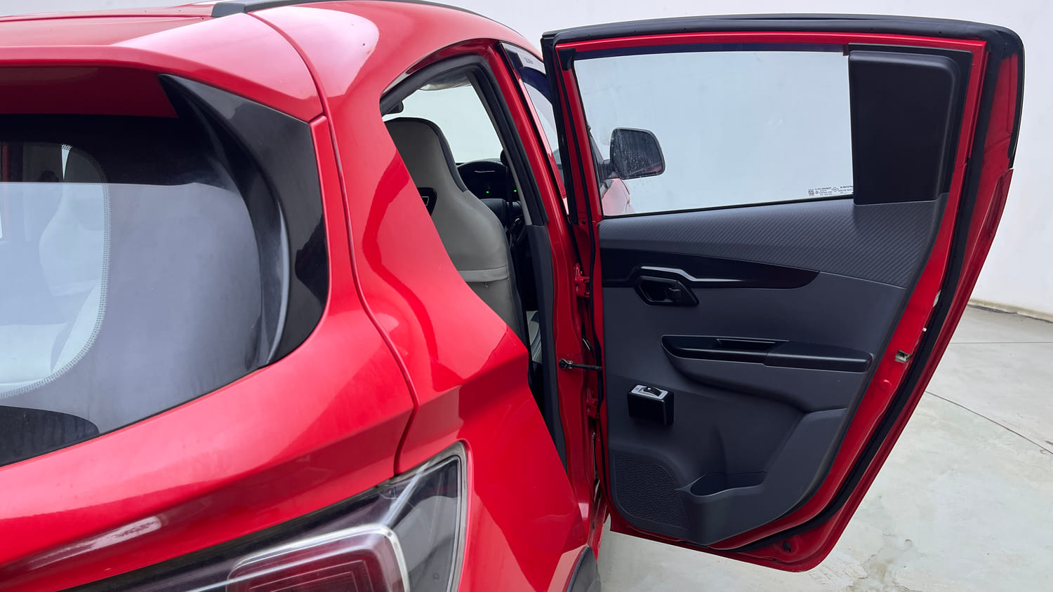 Used 2021 Mahindra KUV100 NXT K2 Plus 6 STR Petrol Manual interior RIGHT REAR DOOR OPEN VIEW