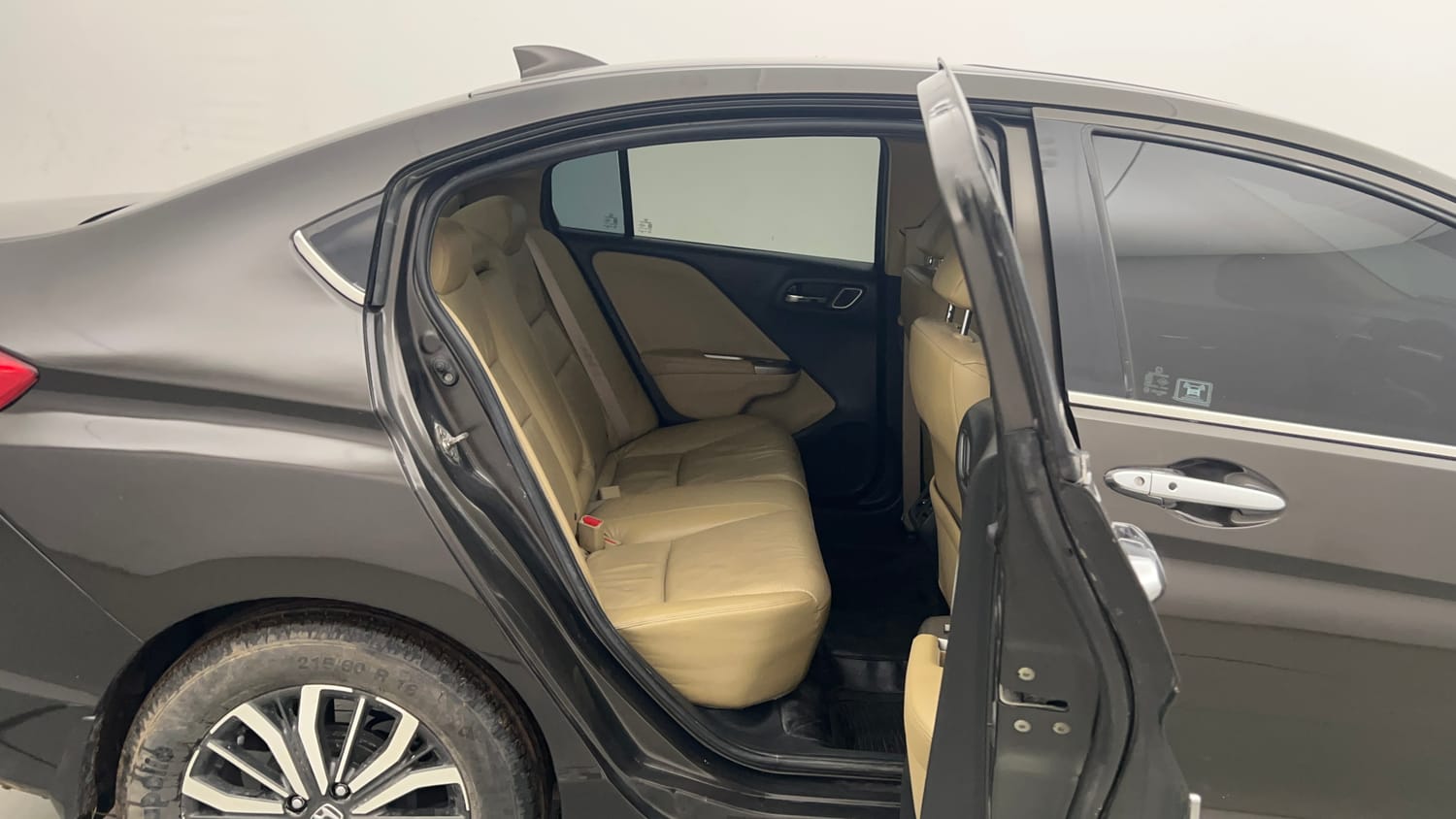 Used 2018 Honda City VX Petrol Petrol Manual interior RIGHT SIDE REAR DOOR CABIN VIEW