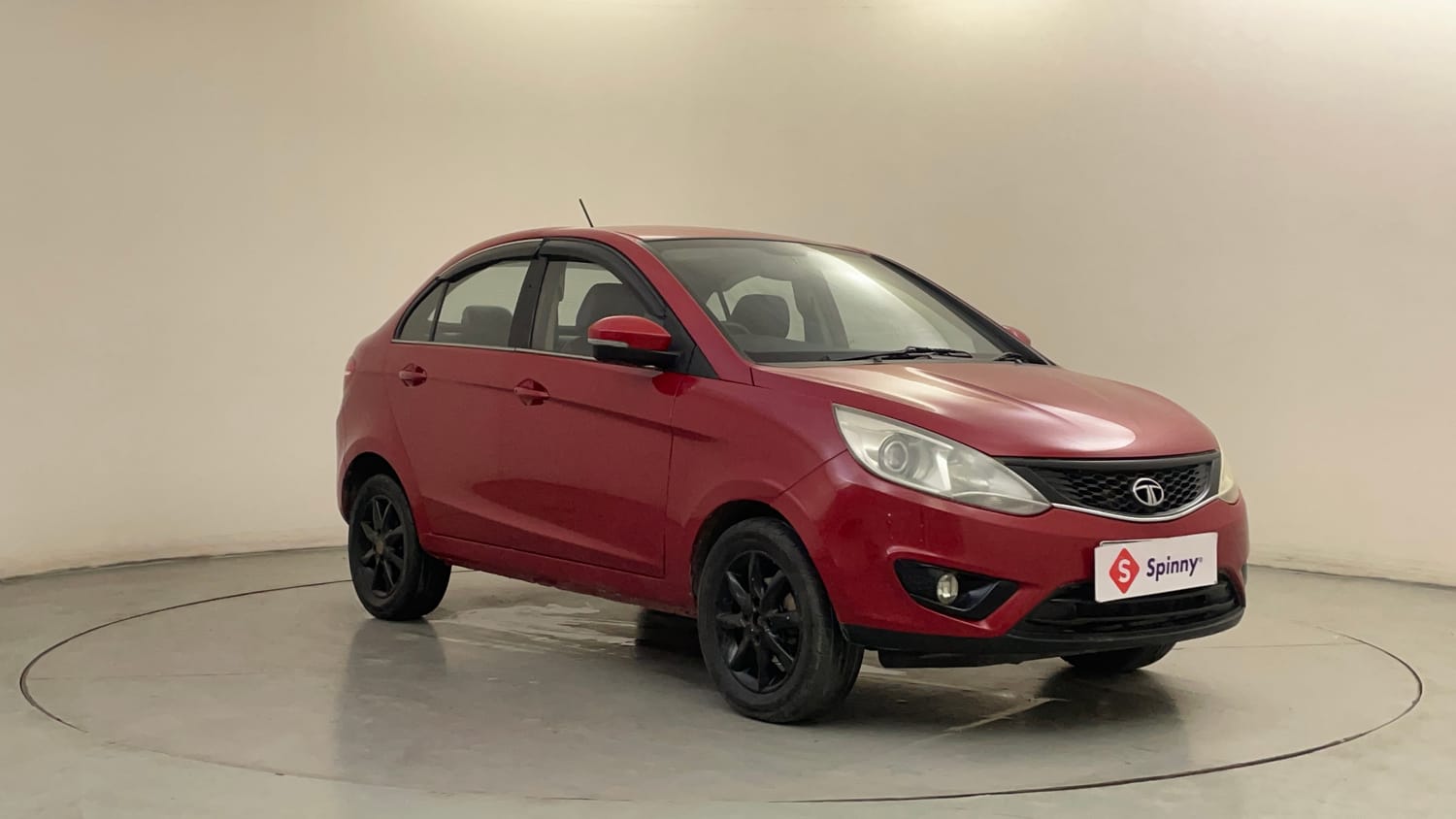 Used 2014 Tata Zest XT Petrol Petrol Manual exterior RIGHT FRONT CORNER VIEW