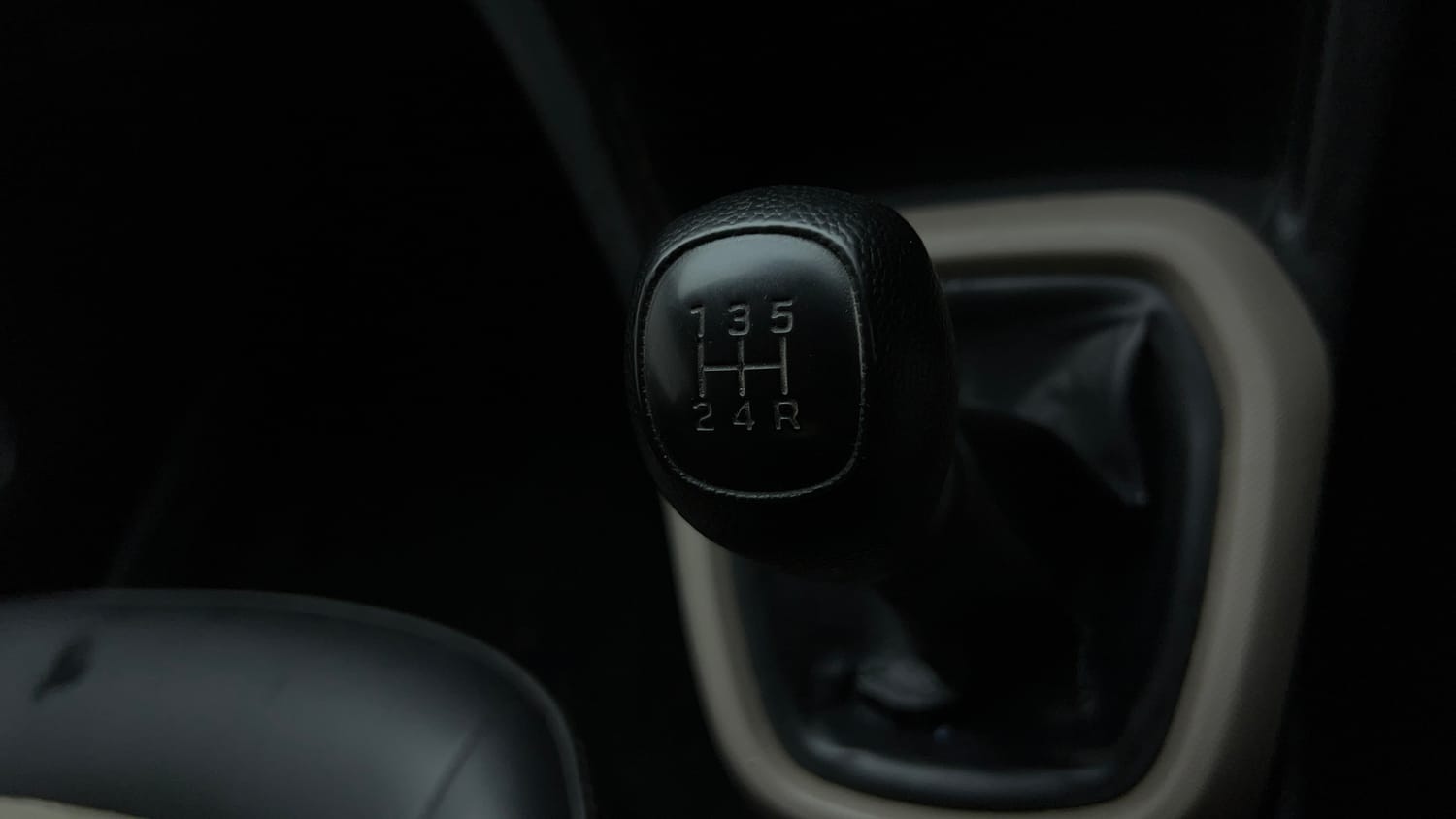 Used 2015 Hyundai Grand i10 Era 1.2 Kappa VTVT Petrol Manual interior GEAR  KNOB VIEW
