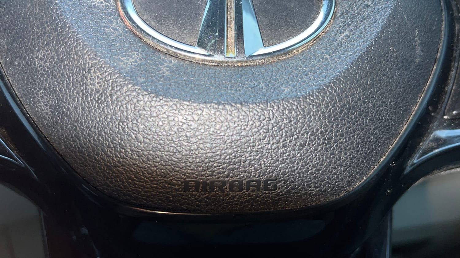 Used 2020 Tata Nexon XZ Plus (O) Petrol Manual top_features Airbags