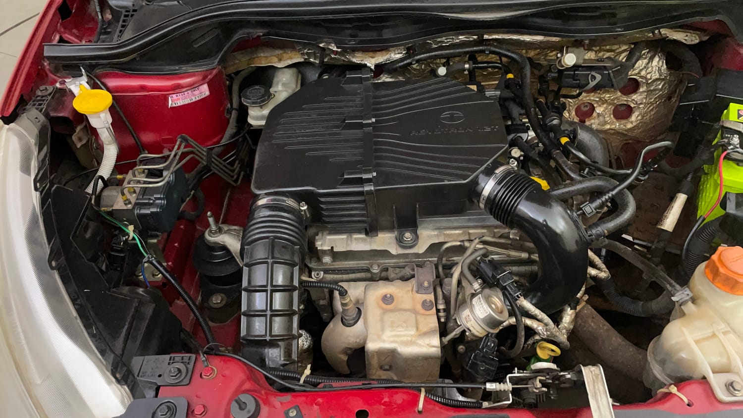Used 2014 Tata Zest XT Petrol Petrol Manual engine ENGINE RIGHT SIDE VIEW