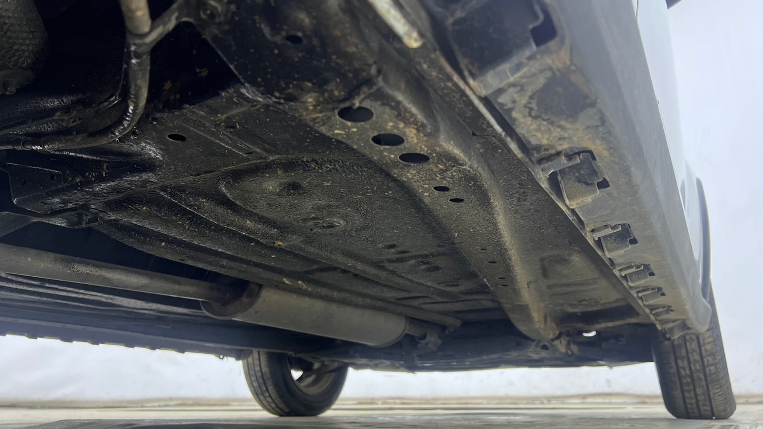 Used 2024 Maruti Suzuki Ignis Alpha 1.2 AMT Petrol Automatic extra REAR RIGHT UNDERBODY VIEW