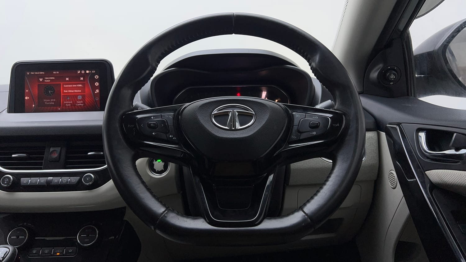 Used 2020 Tata Nexon XZ Plus (O) Petrol Manual interior STEERING VIEW