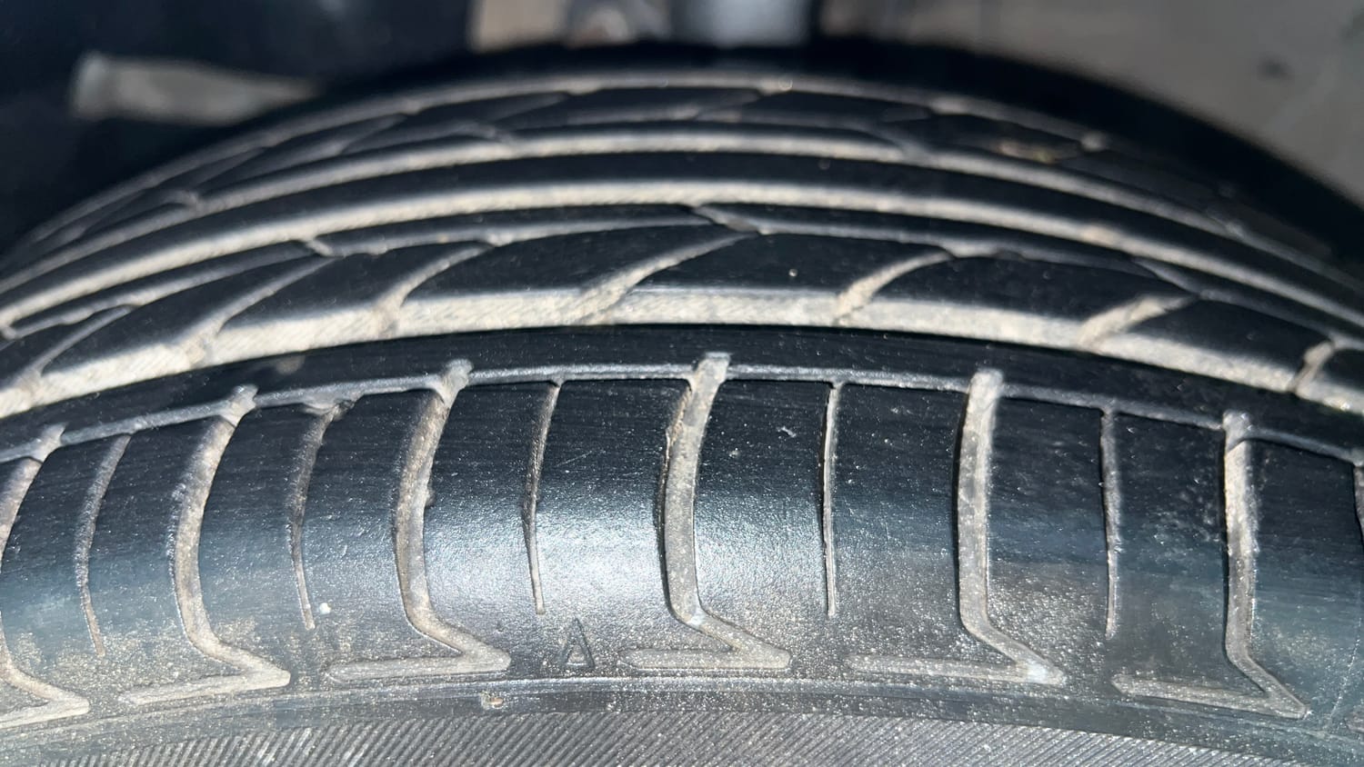 Used 2017 Honda City V CVT Petrol Petrol Automatic tyres LEFT FRONT TYRE TREAD VIEW